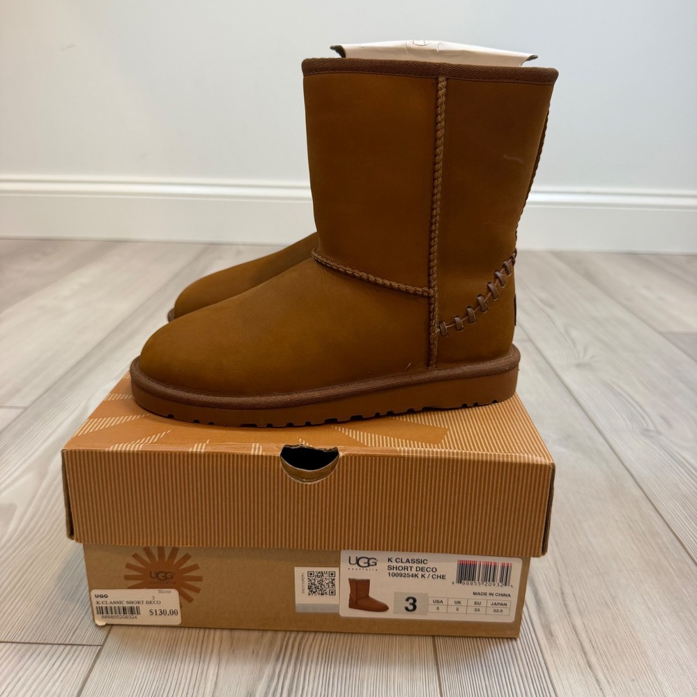 NEW UGG K Classic Short Deco Chestnut Leather Boots 1009254K Kids Size 3